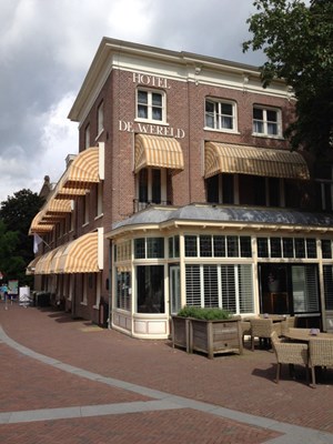 Hotel de Wereld foto Jan VRiend