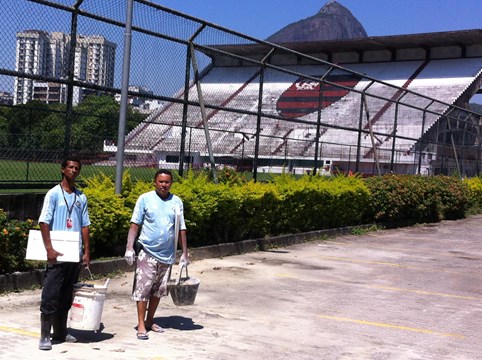 Het terrein van Flamengo in Rio wordt opgeknapt. Hier traint Oranje tijdens het WK. Foto Jan VRiend: