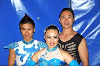 De Chinese acrobaten bij het Noordhollands Wintercircus
