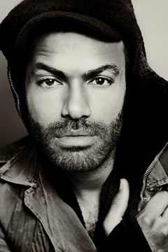 Alain Clark Foto 8 Ball Music