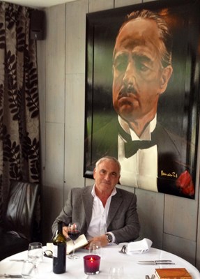 Rik Felderhof met het portret van Don Corleone 