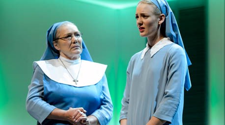 Willeke van Ammelrooy in ’Agnes van God’ Foto Roy Beusker