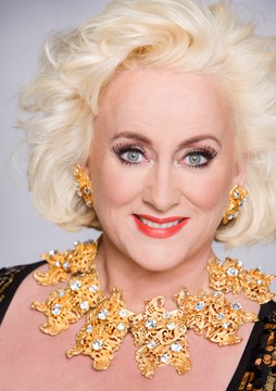 Karin_Bloemen_Foto_Nick_van_Ormondt